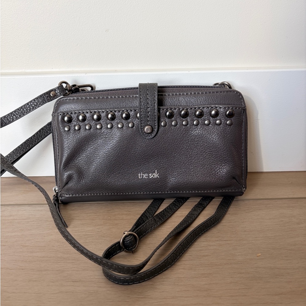 NEW The Sak Iris Large Smartphone Crossbody Wristlet Gray Leather Studded